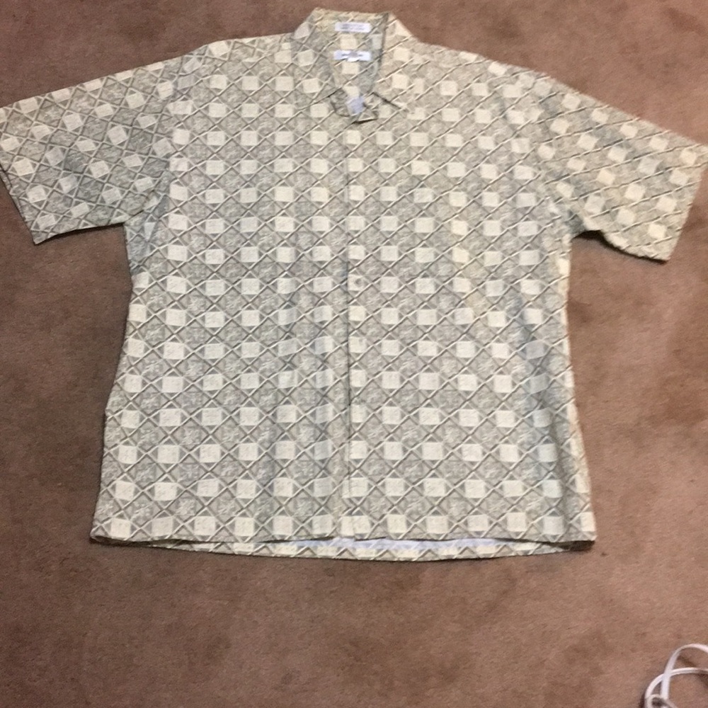 Lot of (qty 8) mens short sleeve shirts